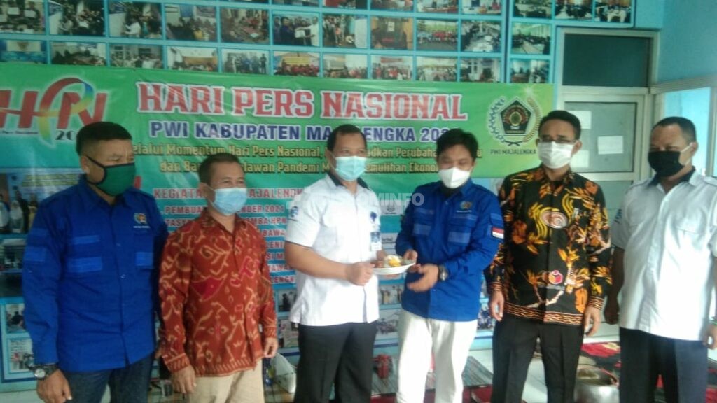 Kadiskominfo minta Media bisa memerangi Hoaxs