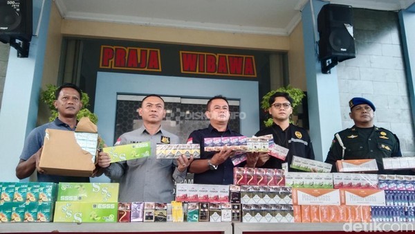 Operasi Gabungan BKCHT Majalengka Amankan 150 Ribu Batang Rokok Ilegal.