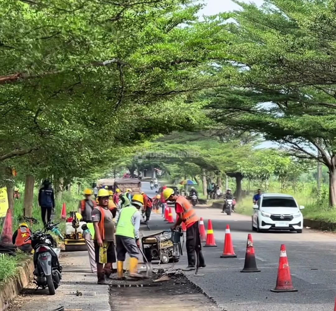 Bupati Pastikan Proyek Jalan Cigasong–Jatiwangi Tepat Mutu dan Tepat Waktu