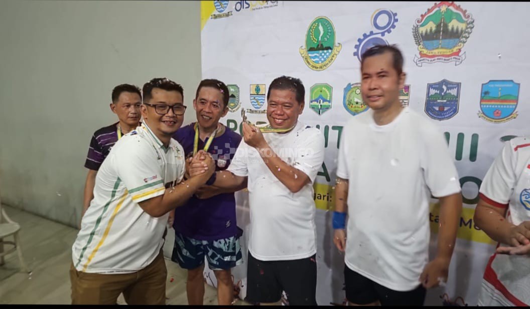 Tundukkan Ciamis di Final, Duet Eman Suherman - Arif Daryana Raih Emas Bulutangkis Porsenitas XIII