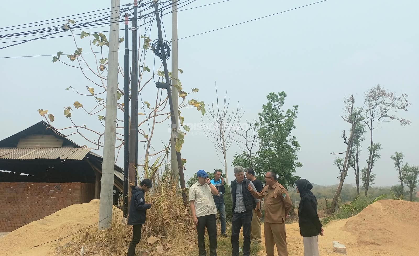 Keselamatan Warga Jadi Sorotan, Diskominfo Majalengka Minta Provider Segera Tertibkan Kabel